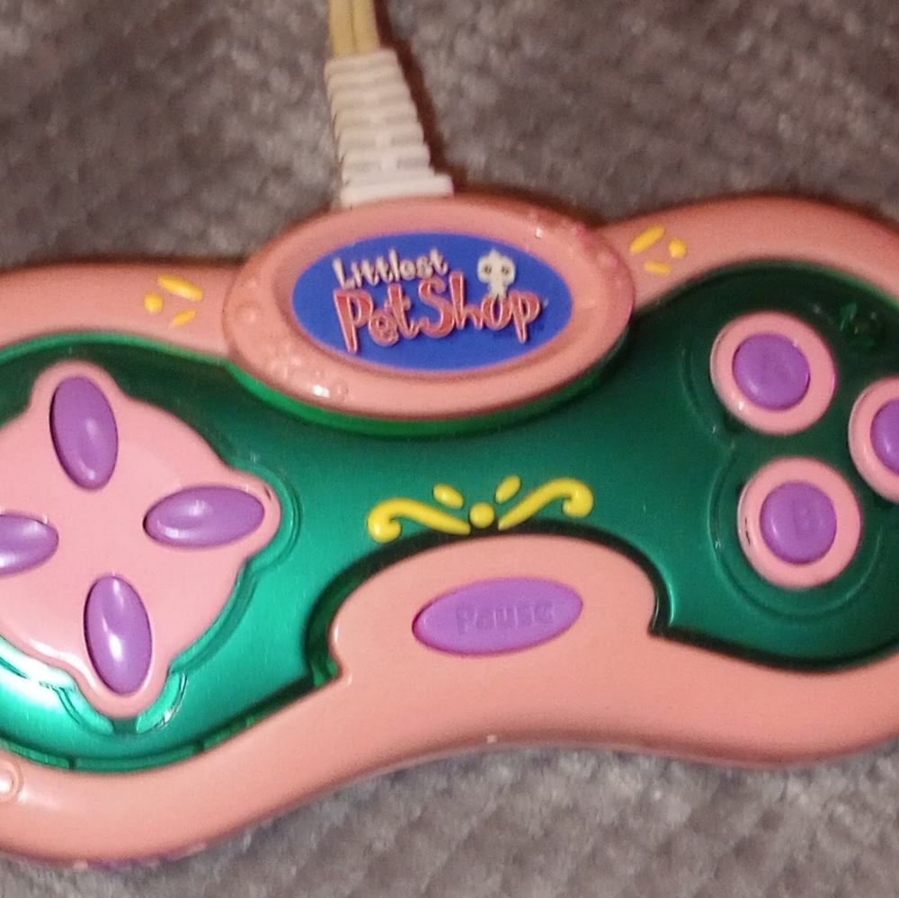 HASBRO LITTLEST PET SHOP BIGGEST ADVENTURE TV PLUG N PLAY 2007 TESTED & WORKING - Picture 4 of 4